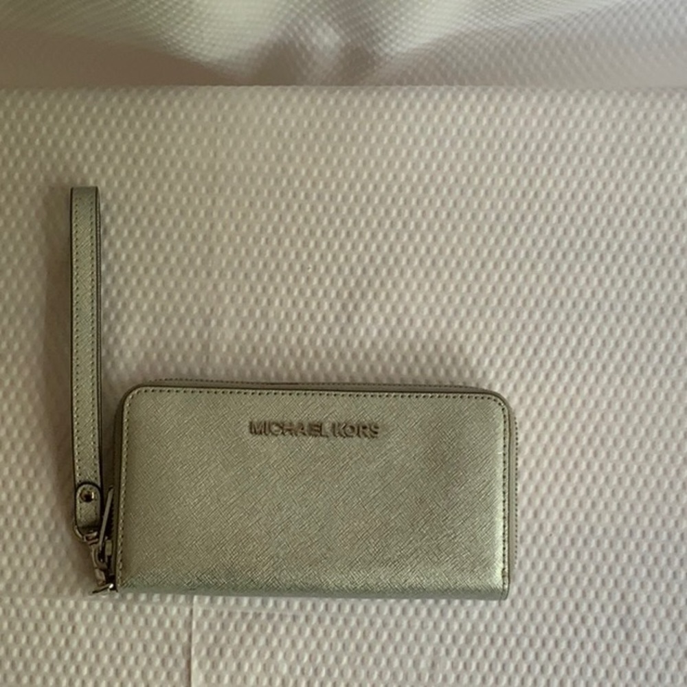 MICHAEL Michael Kors Silver Phone Case